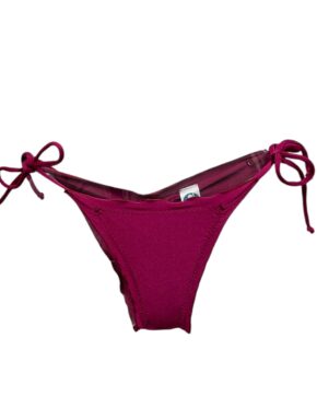 Tanga de biquíni babadinho empina bumbum e laços laterais Trilobal Lisos